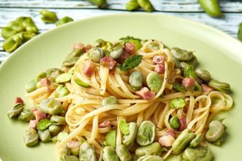 linguine con fave e pancetta