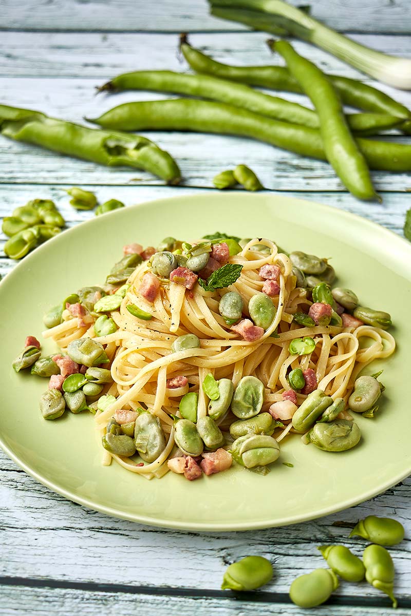 linguine con fave e pancetta