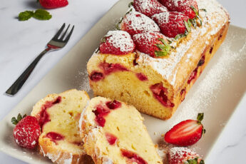 plumcake alle fragole e yogurt